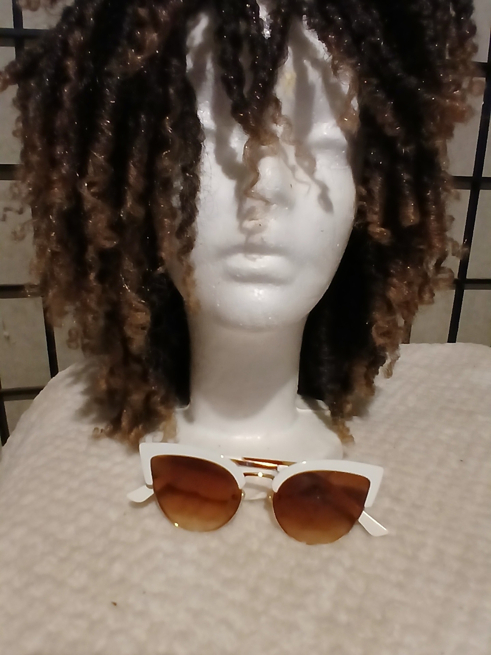 Wig Locks - Picture 10 of 13